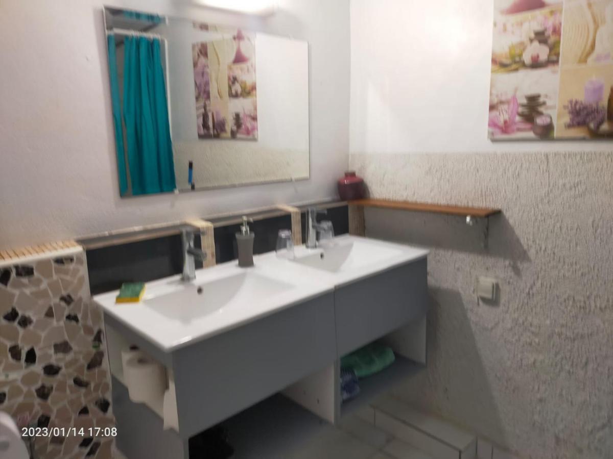 Douceur Des Hauteurs Bas De Villa, Piscine Privee Sainte-Luce Εξωτερικό φωτογραφία